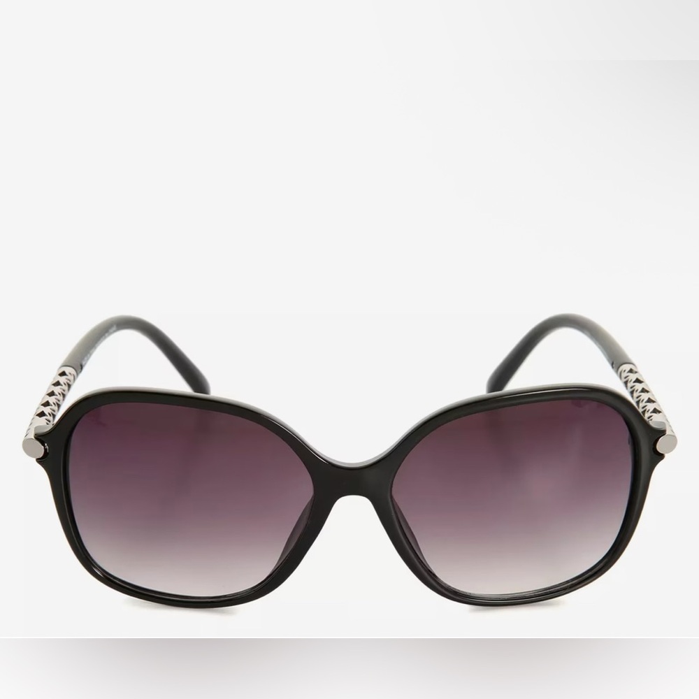 DSW Black Oversized Sunglasses with Glossy Finish